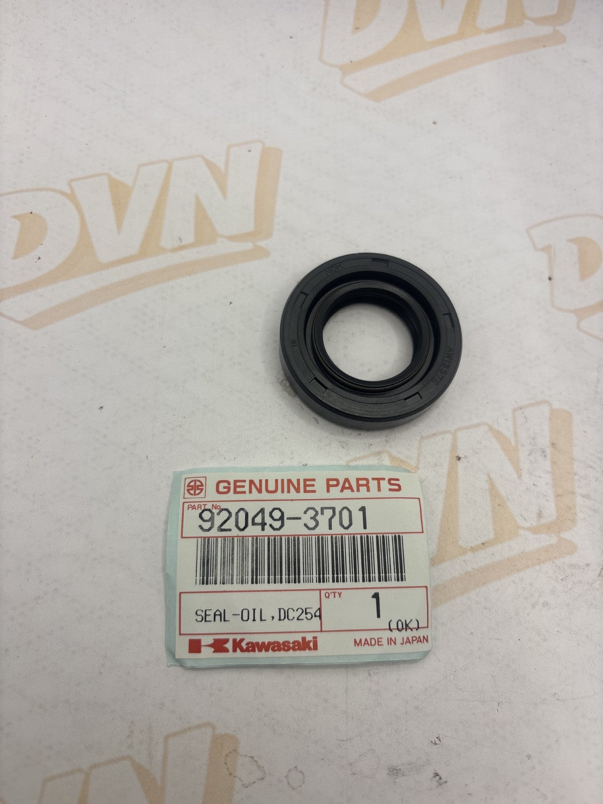 NEW GENUINE KAWASAKI JS300 JET SKI 86-91 REAR ENGINE COVER OIL SEAL 92049-3701