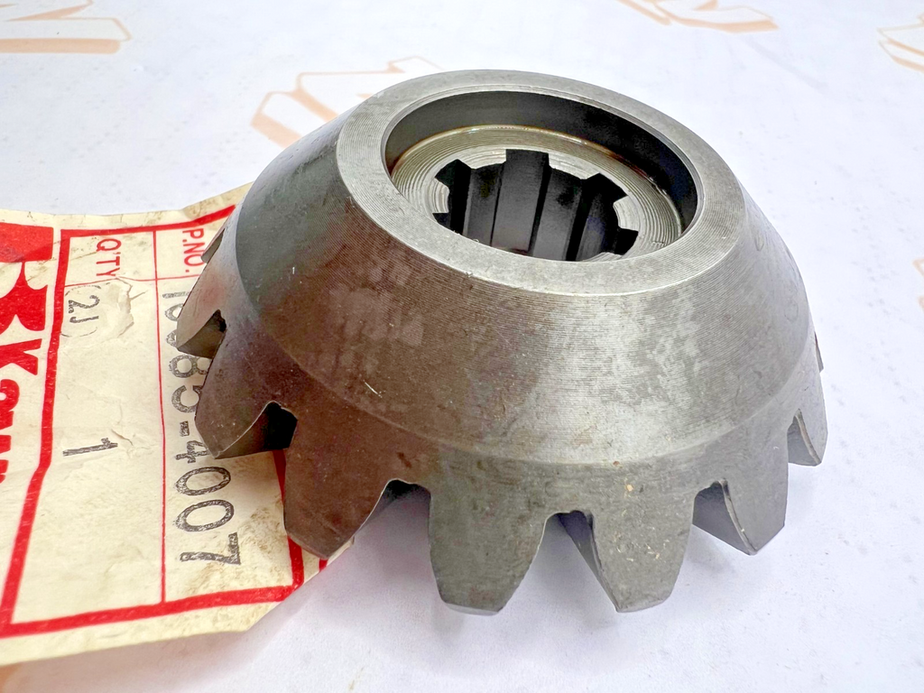 NOS Kawasaki 16T Bevel Gear 1983-1984 KLT200 KLT250 16085-4007