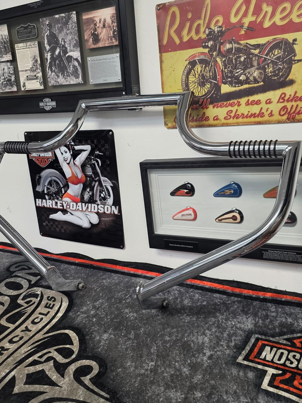 Engine Guard  07-09 Harley Davidson FXSTSSE CVO Softail Springer,BREAKOUT 13-14