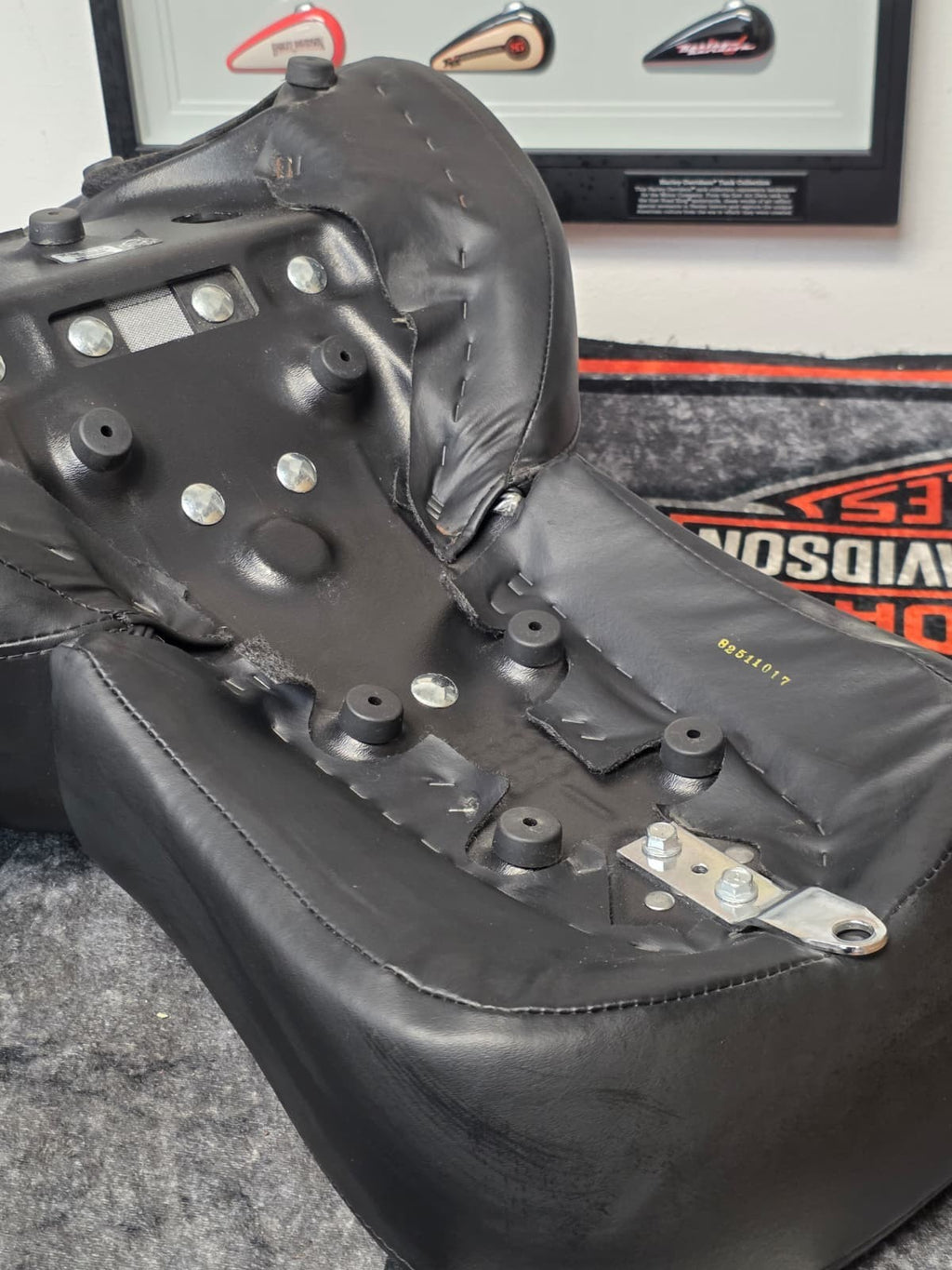 Harley DAVISON SOFTAIL FLDE,FLHC,FLSLAND FXBB 2018-Up SEAT Seat 52000294