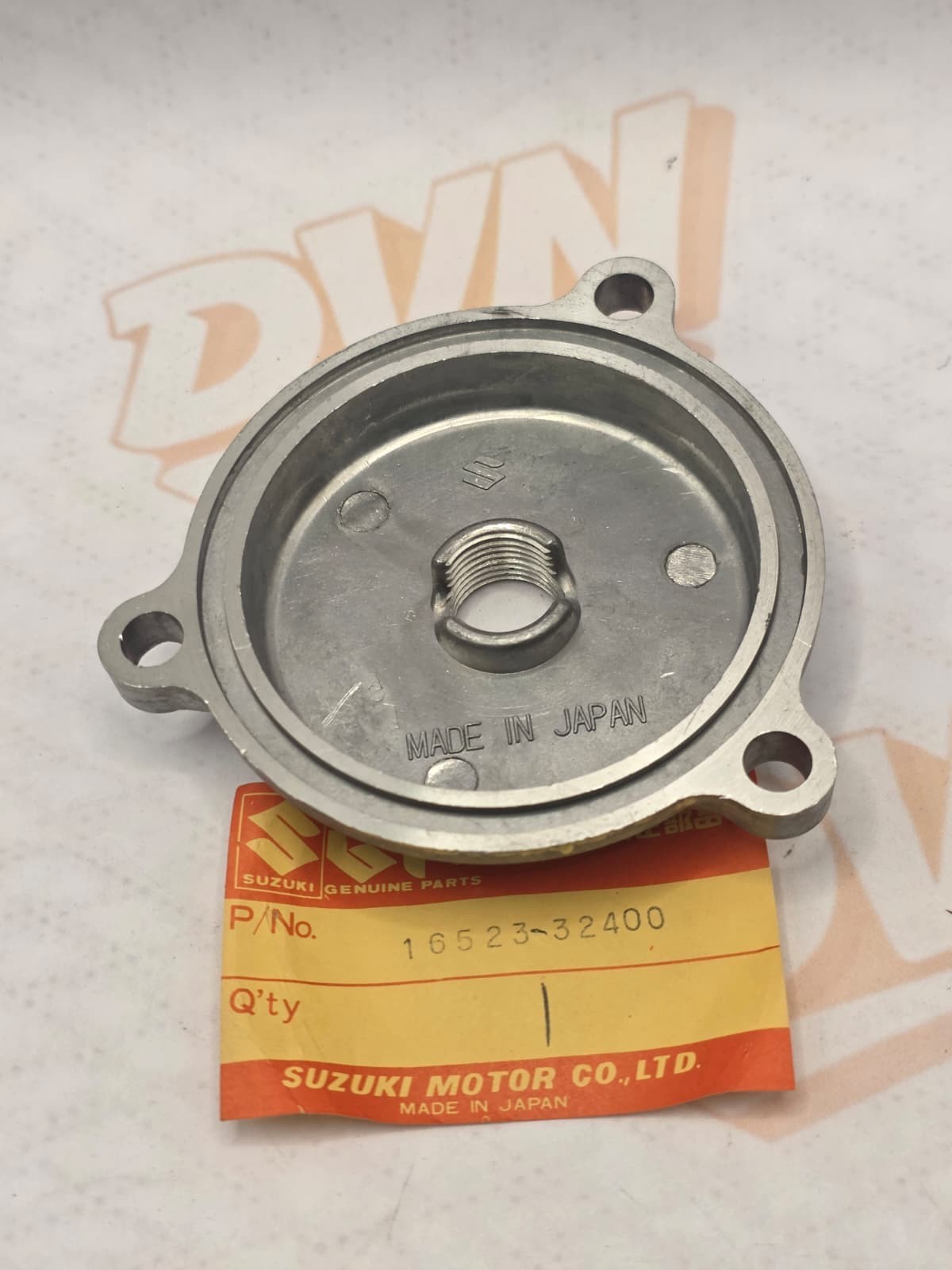 1980 Suzuki DR400 Oil Pump Filter Cap And Plug 16523-32400