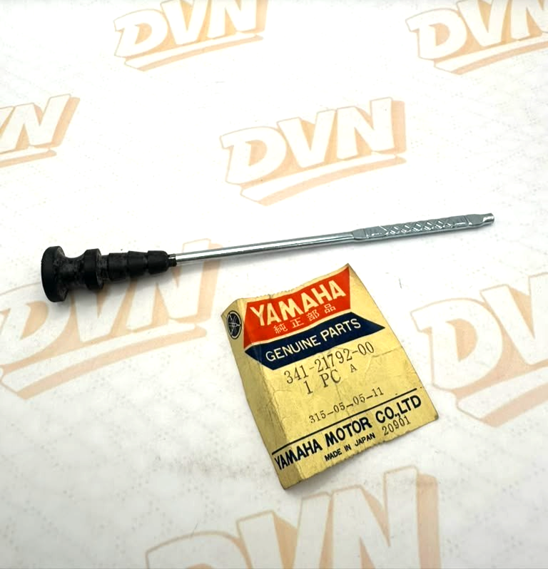 NEW NOS YAMAHA   341-21792-00 Gauge Oil Stick 1973-1974 TX750