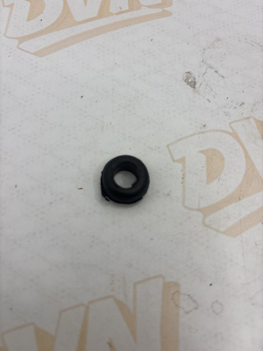 Kawasaki NOS NEW 92071-019 Harness Grommet 10mm Z1 W1 W2 A1 A7 C2 EN EX F3 F4 F5