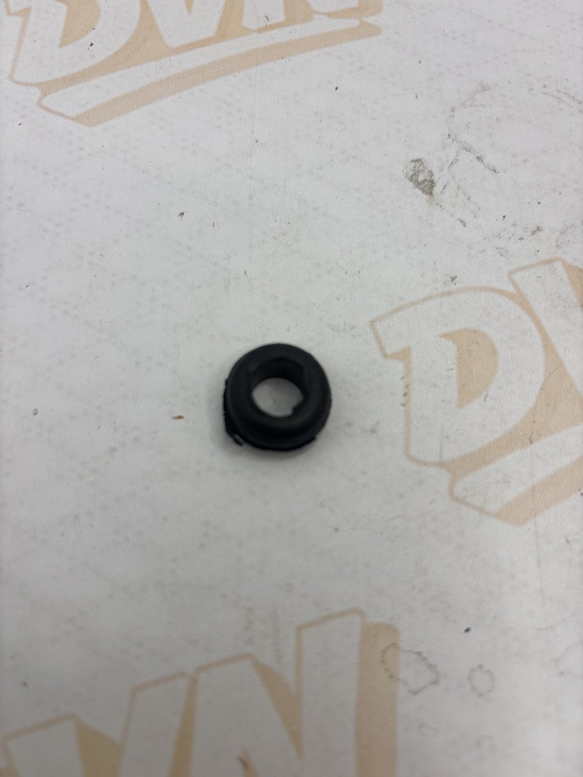 Kawasaki NOS NEW 92071-019 Harness Grommet 10mm Z1 W1 W2 A1 A7 C2 EN EX F3 F4 F5