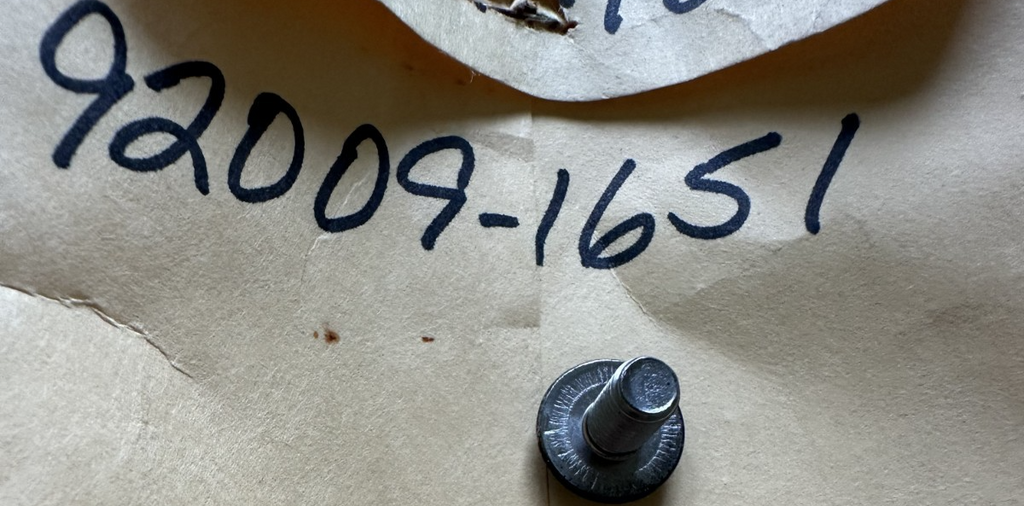 New OEM Kawasaki 92009-1651 Screw NOS