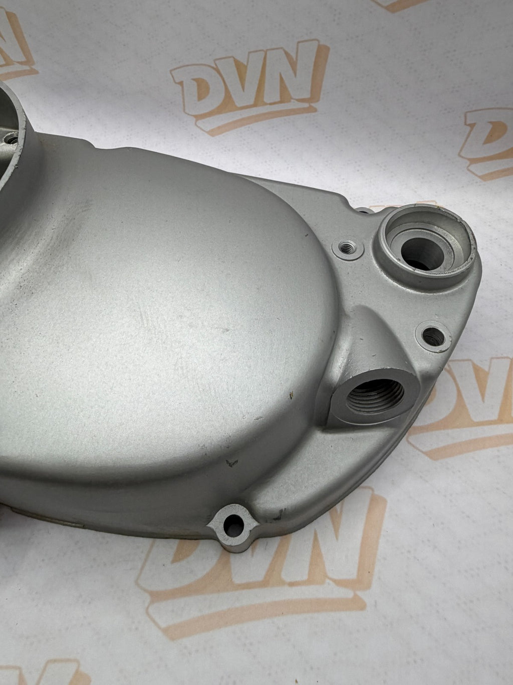 NOS SUZUKI RV90 OUTER CLUTCH COVER RIGHT SIDE OEM NOS 1972-1977