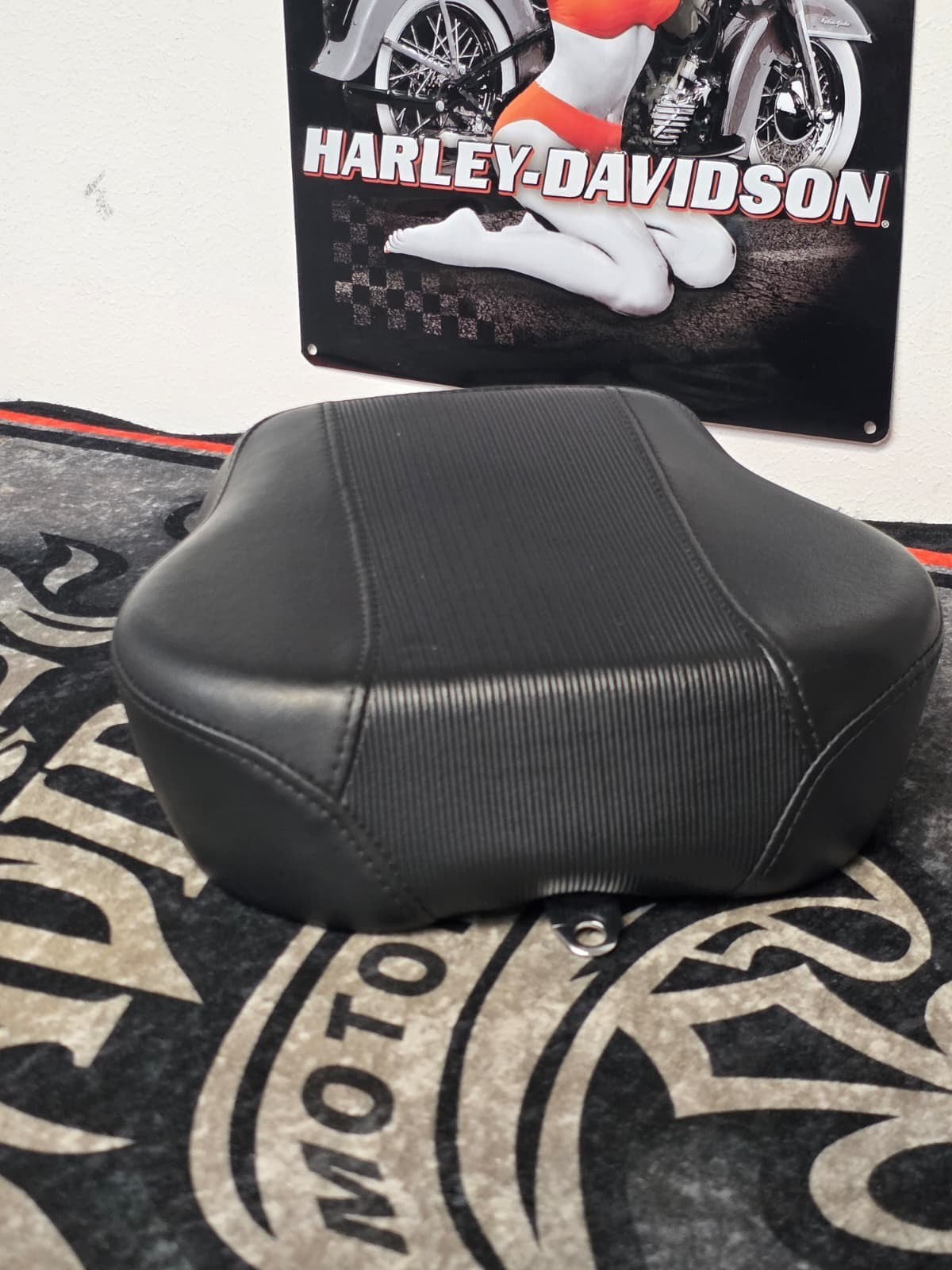 05-17 Harley-Davidson Heritage,deluxe,Softail models Passenger Pillion Seat OEM