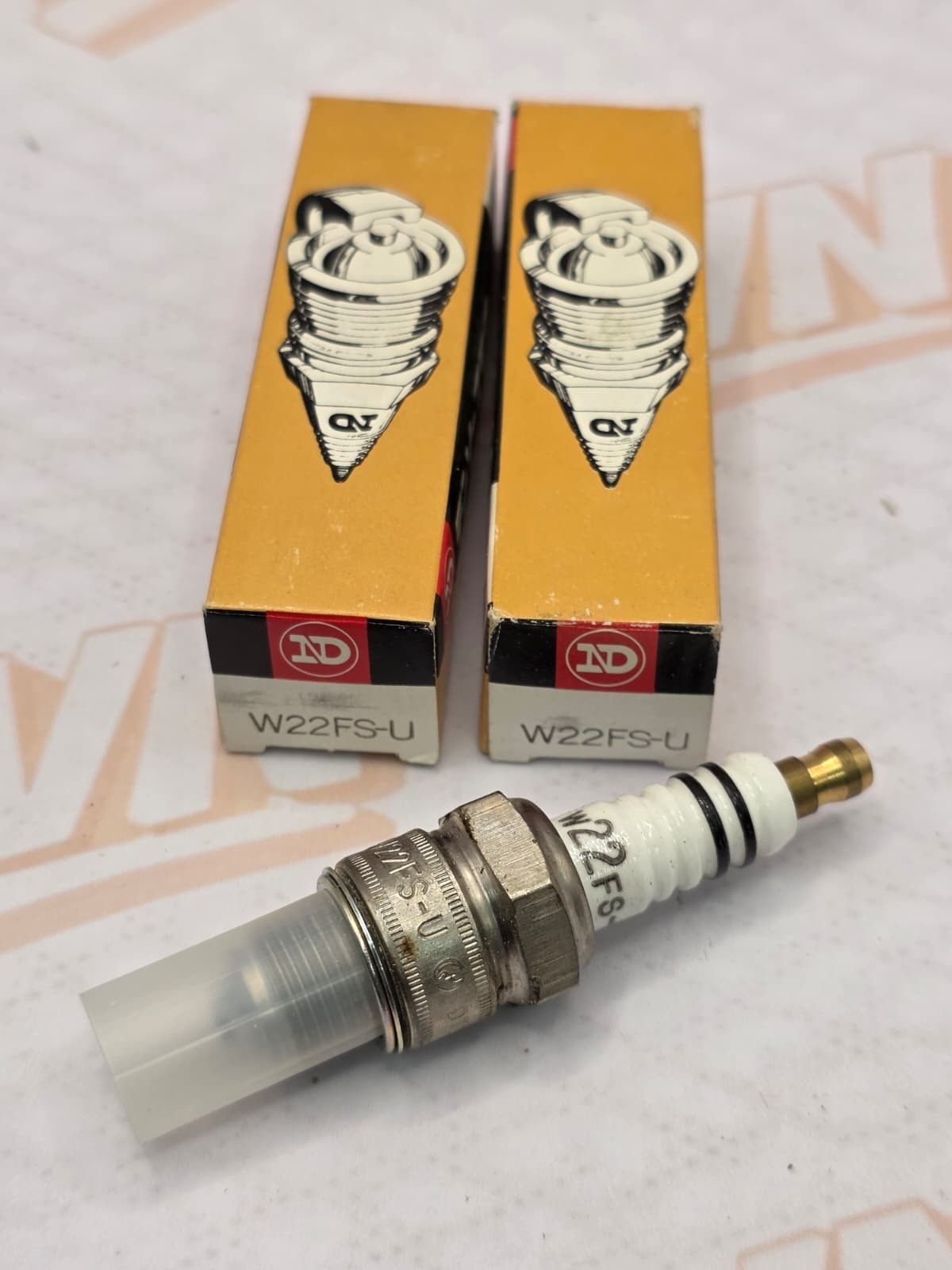 NIPPONDENSO SPARK PLUG.  W22FS-U.  SP283.