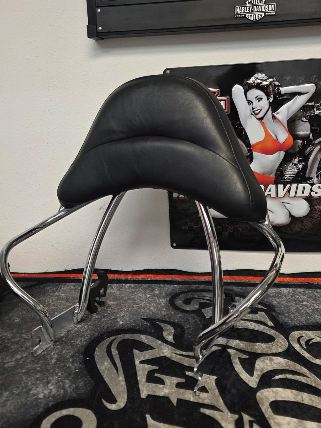 OEM Harley Davidson Softail Heritage Springer  Passenger Backrest 97-03