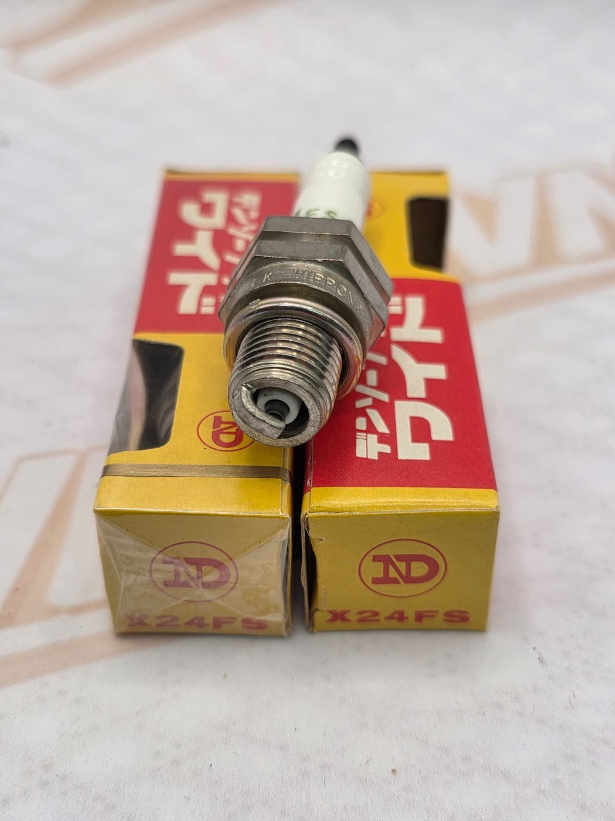 NIPPONDENSO SPARK PLUG. X24FS-U.