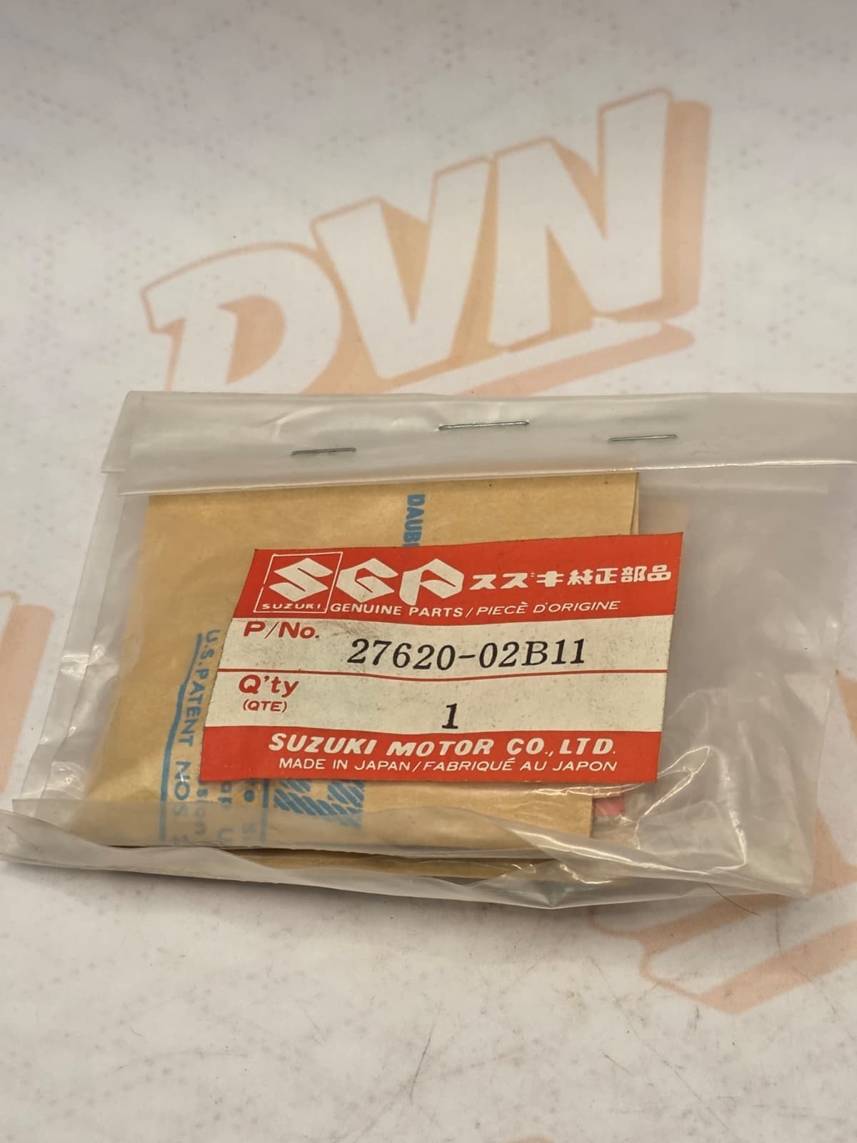 NOS SUZUKI DRIVE CHAIN JOINT 27620-02B11