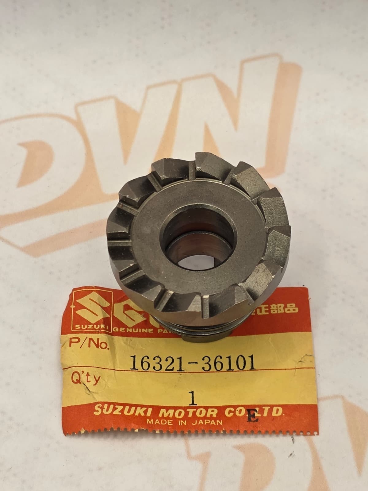 NOS SUZUKI 1973-77 GT185 Oil Pump Drive Gear 16321-36101 NEW OEM