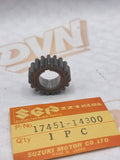 NOS Suzuki 82-85 RM125 82-85 RM250 Water Pump Gear Drive Genuine OEM 17451-14300