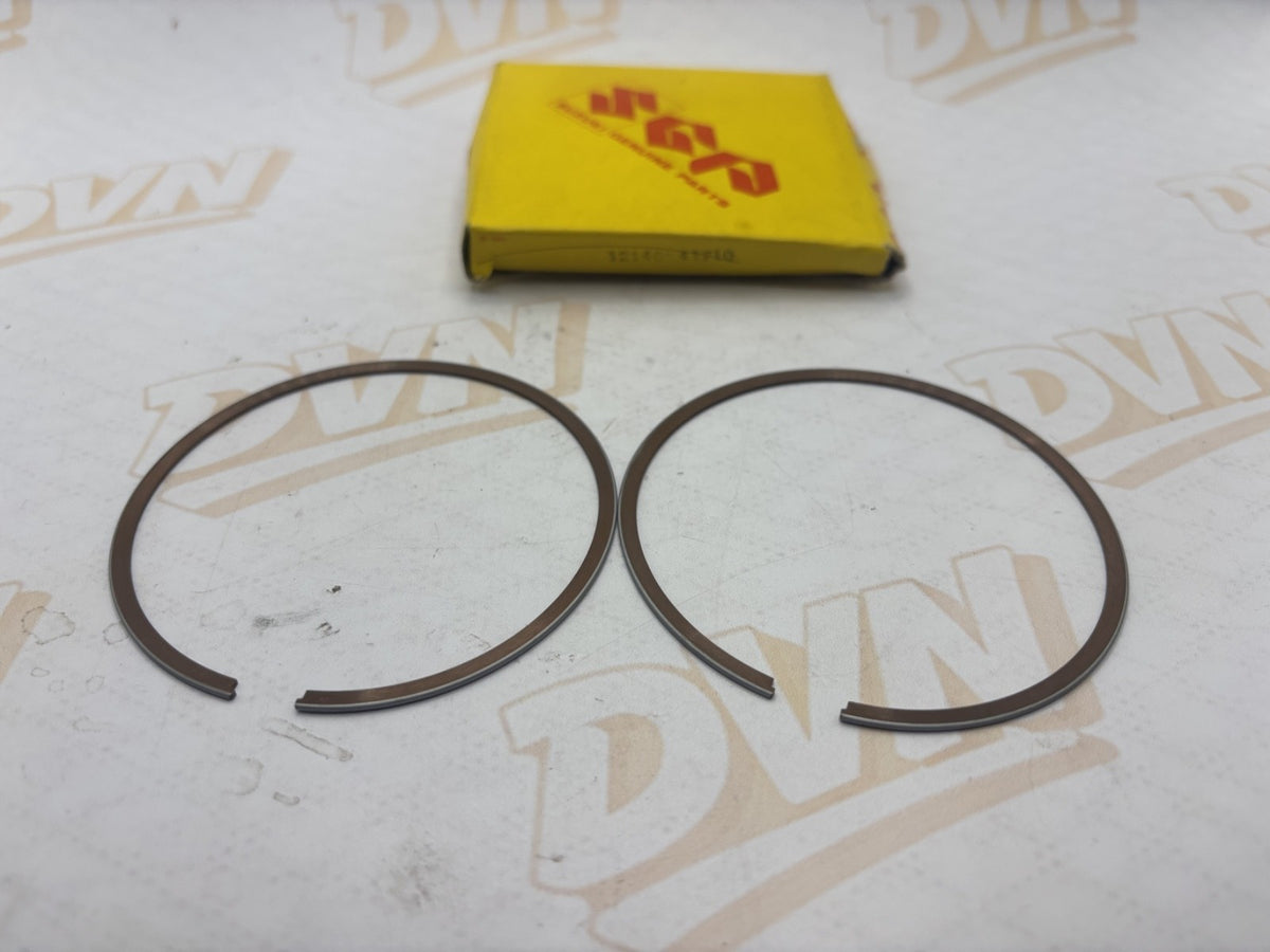 GENUINE NOS Suzuki RM370 1976 Piston Ring Set 12140-41710