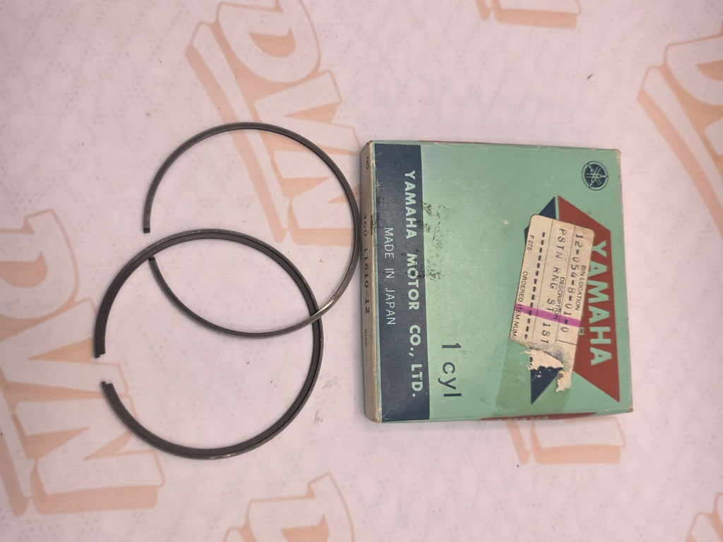 360-11610-12 yamaha piston ring set n.o.s. bin 2-8-4