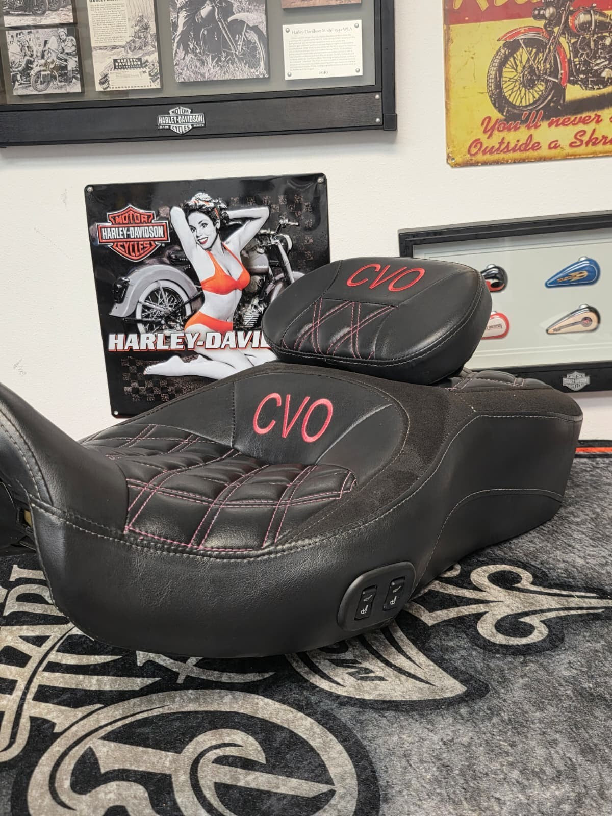 CVO Harley-Davidson Road Glide Seat for Touring 08-23 and STREE Glide 24774