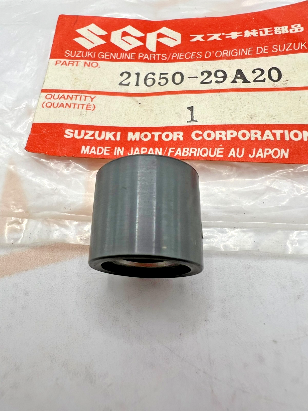 Suzuki 21650-29A20 Clutch Roller NOS OEM