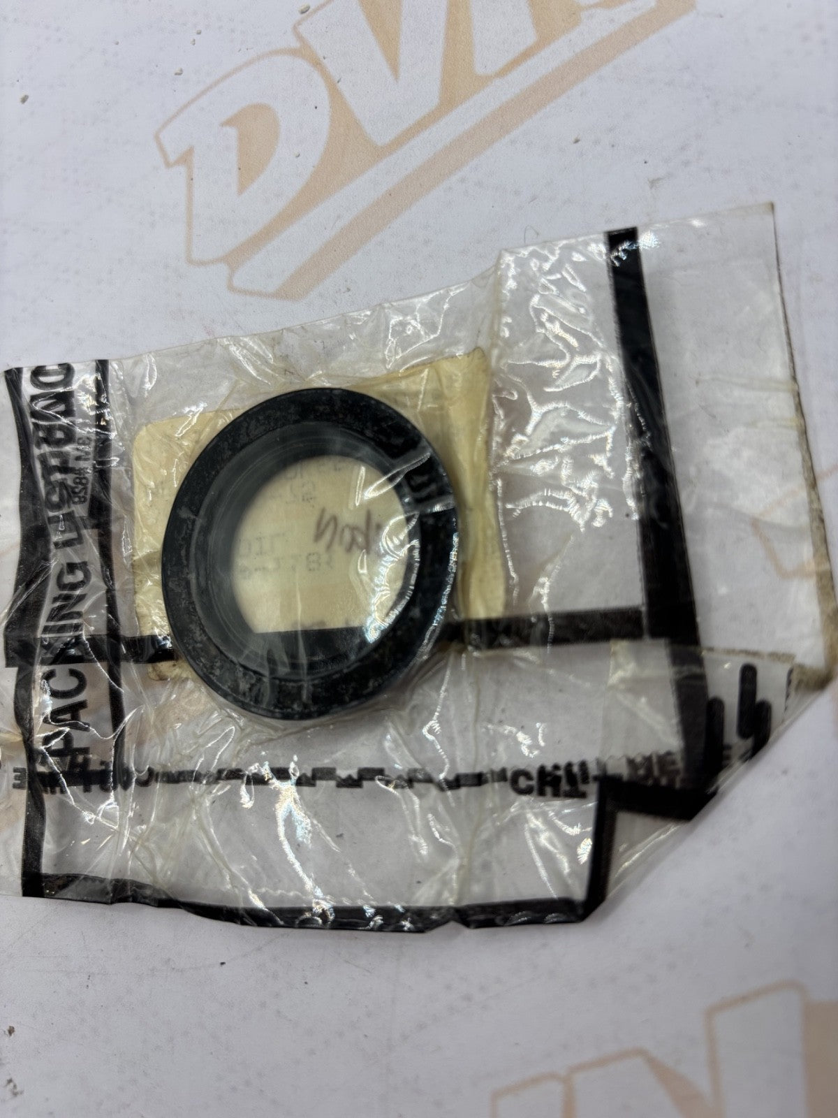 New Original OEM Kawasaki 92049-1181 Oil Seal