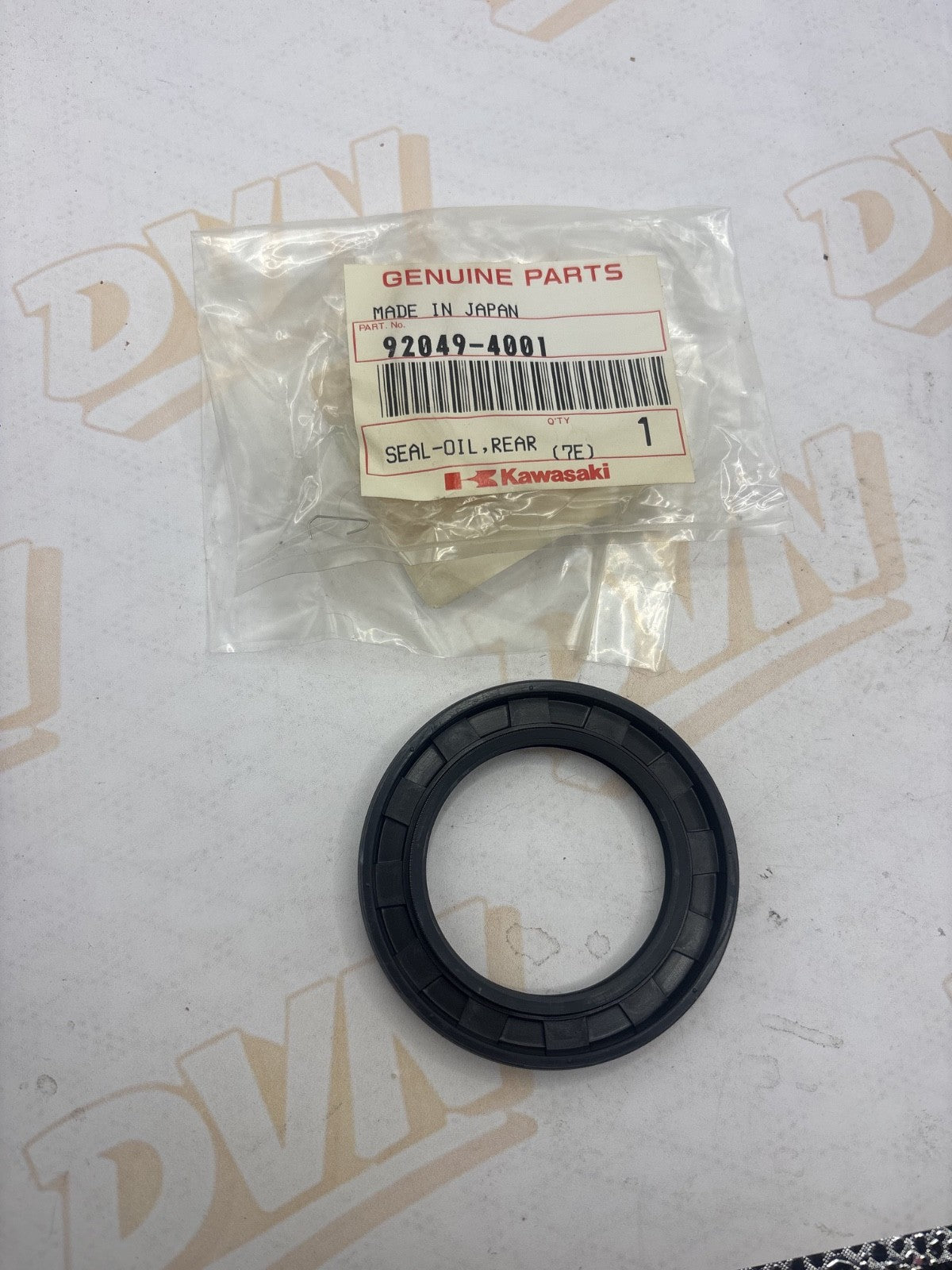 NOS GENUINE KAWASAKI 1984 1985 KXT250 TECATE REAR HUB OIL SEAL 92049-4001 OEM