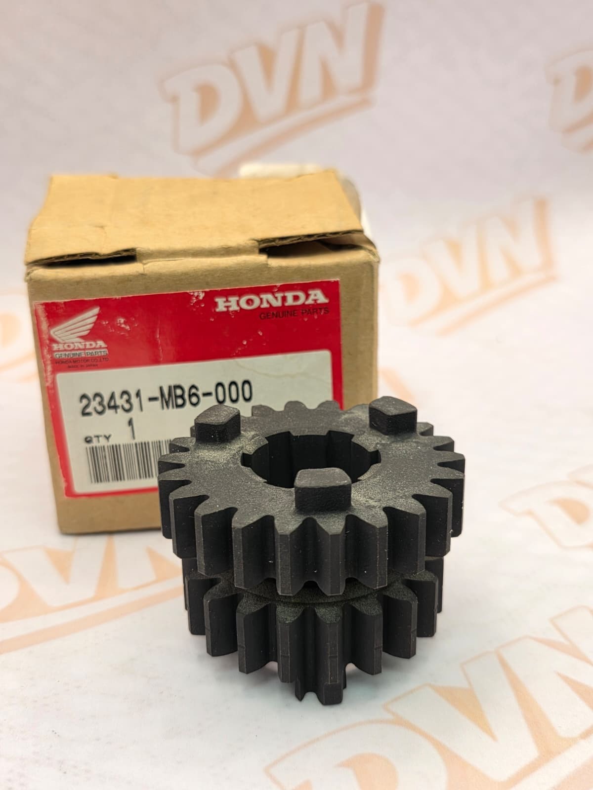 NOS Honda 23481-MB6-000 Gear Countershaft Fourth 31T VF1000F VF1000R VF750F OEM