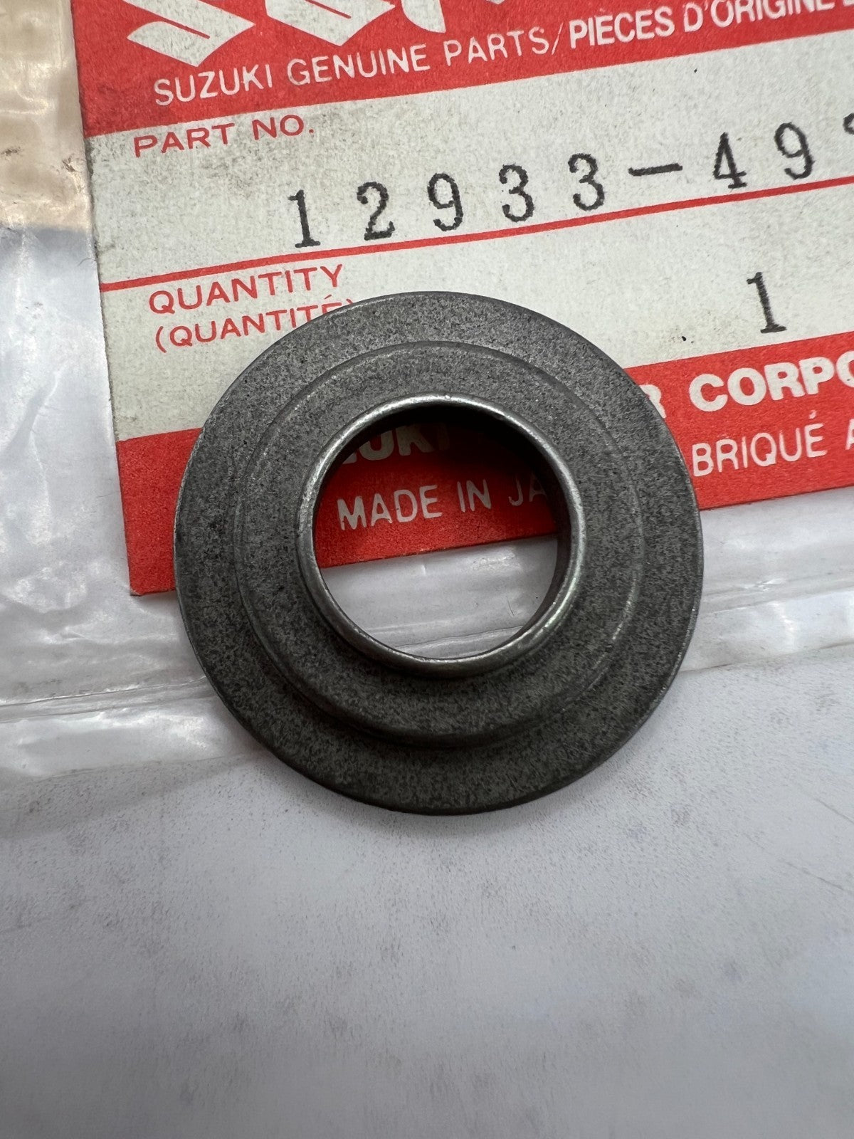 SUZUKI NOS OEM 12933-49201 VALVE Seat, Spring