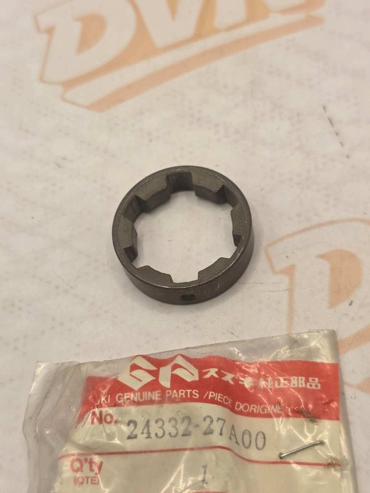 NOS OEMSuzuki 4TH driven gear bushing 24332-27A00 GSF600 GSX-R750 VZ800 GSX750
