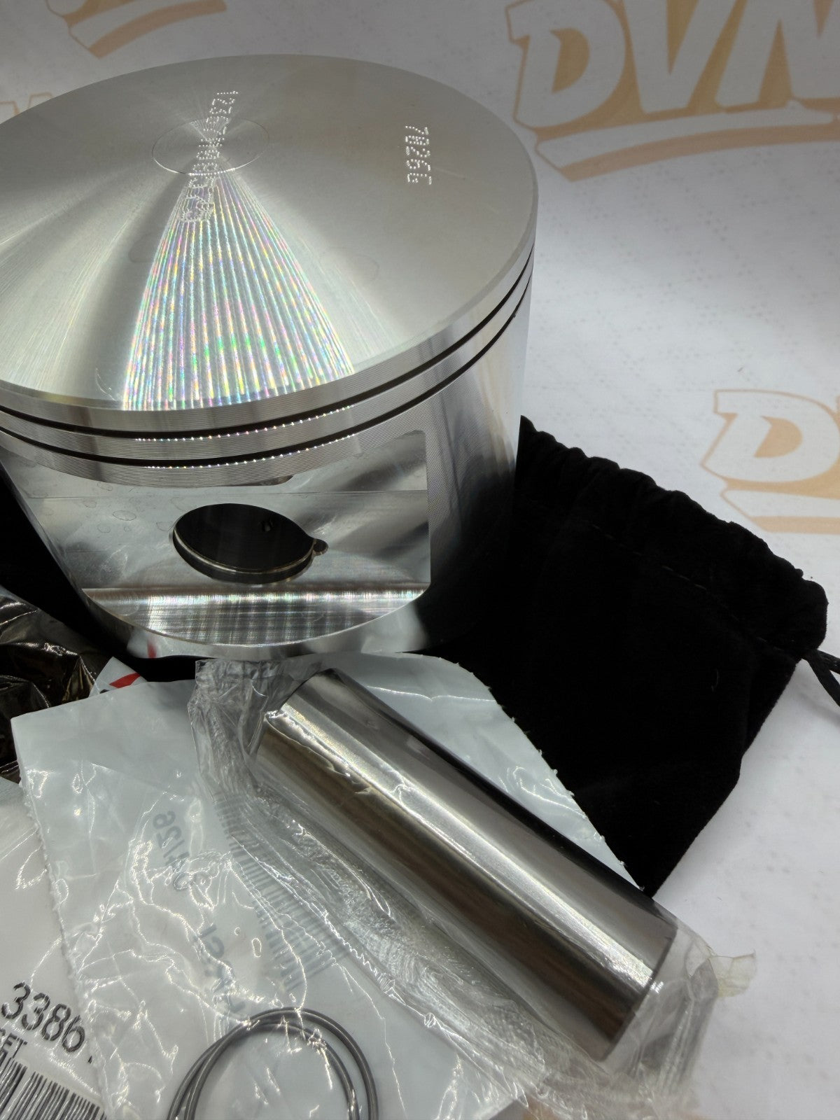 Suzuki PE400 1980 Wiseco piston and ring set  85.75 mm