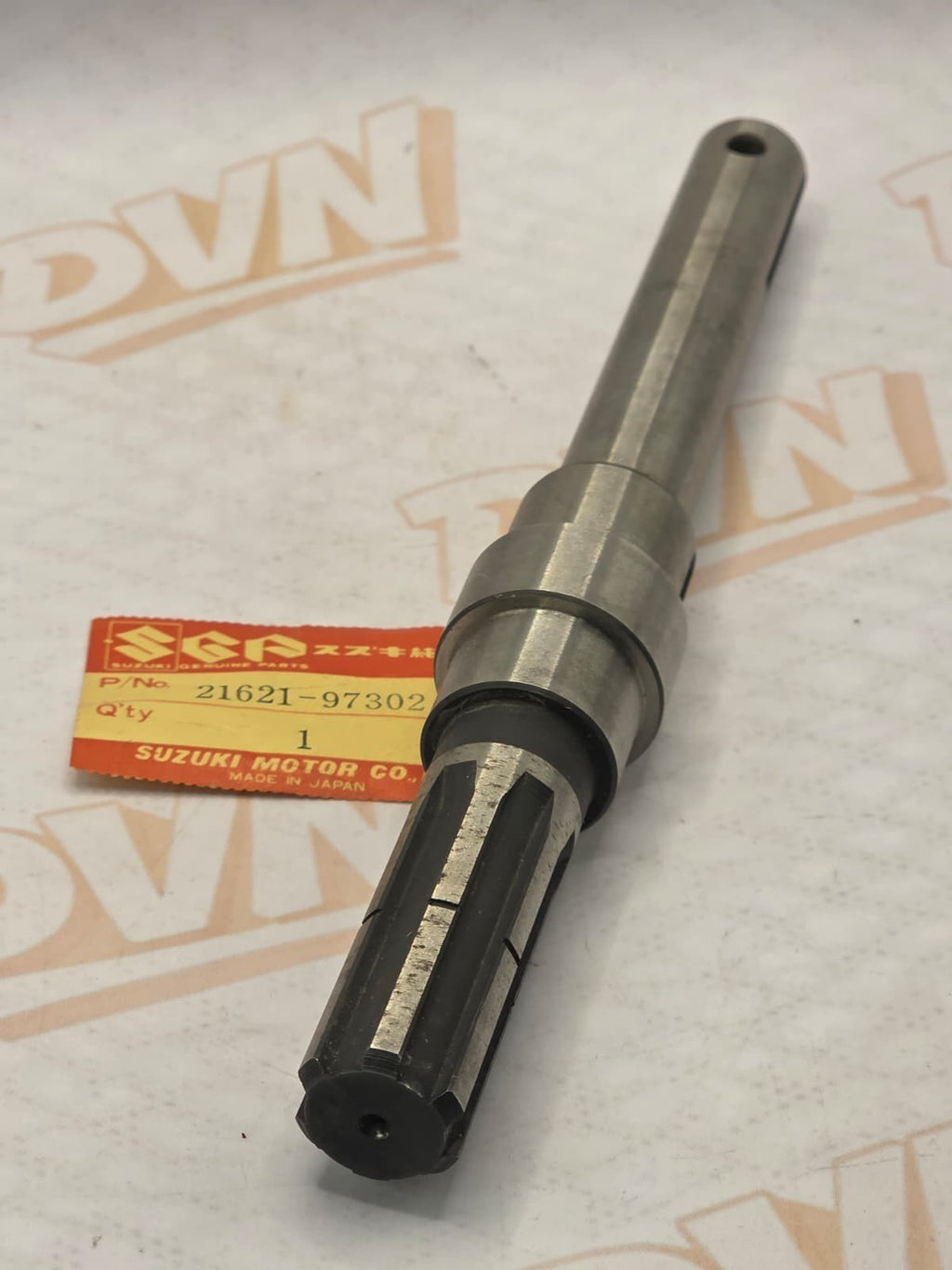 SUZUKI ,NOS OEM TRANS SHAFT  21621-97302 SNOWMOBILE MARINE