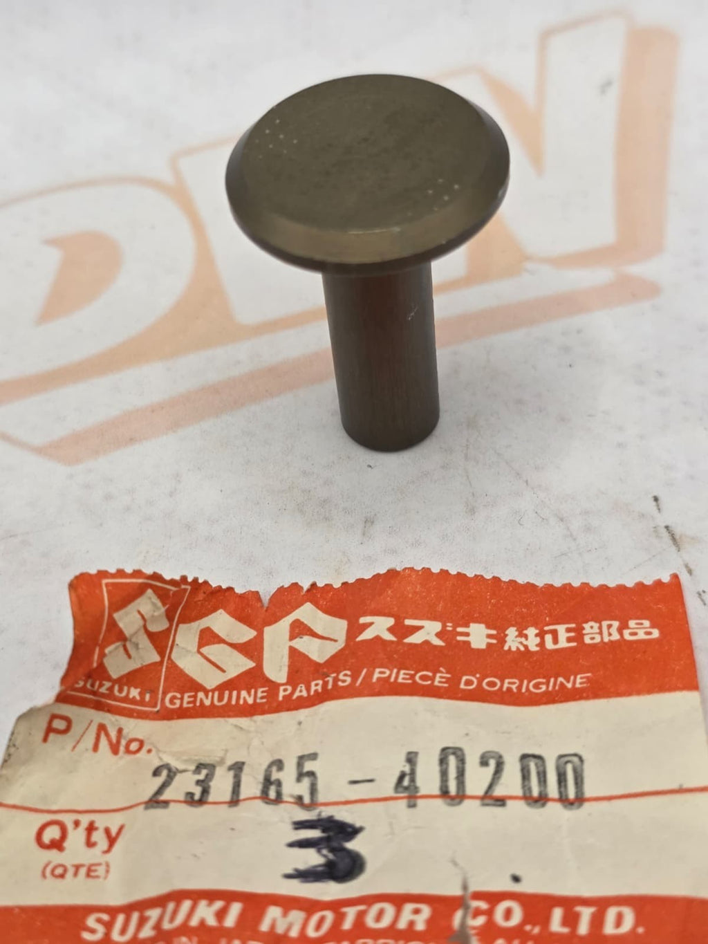 NOS GENUINE SUZUKI RM 100 125 RACK,CLUTCH RELEASE 23165-40200 NEW OEM FACTORY