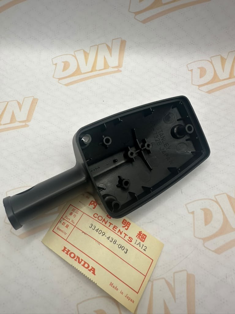 NOS HONDA  SUPER SPORT 750 TURN SIGNAL BASE  33409-438-003
