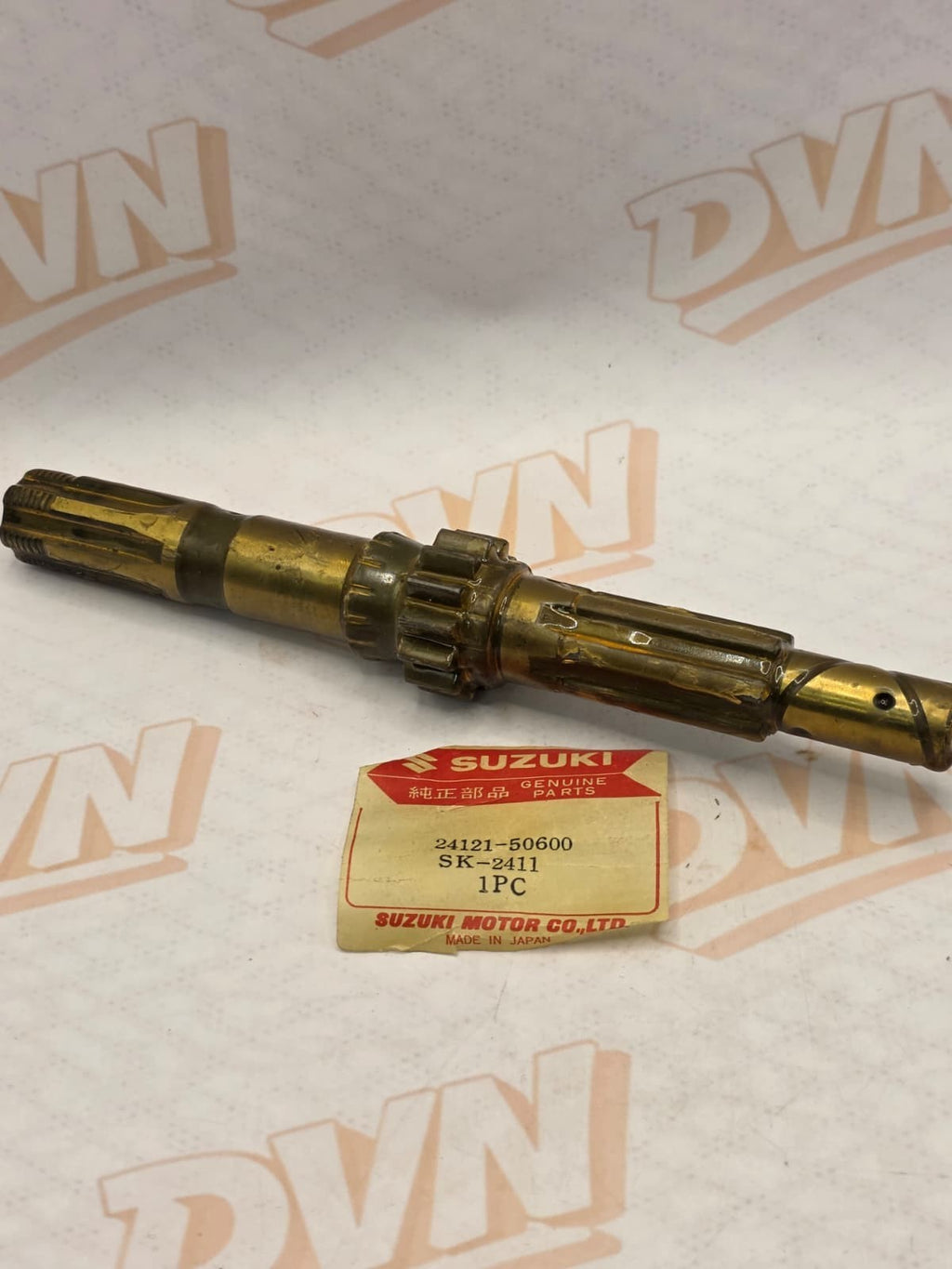NOS NEW OEM ORIGINAL SUZUKI 1968 S32 COUNTER SHAFT 24121-50600