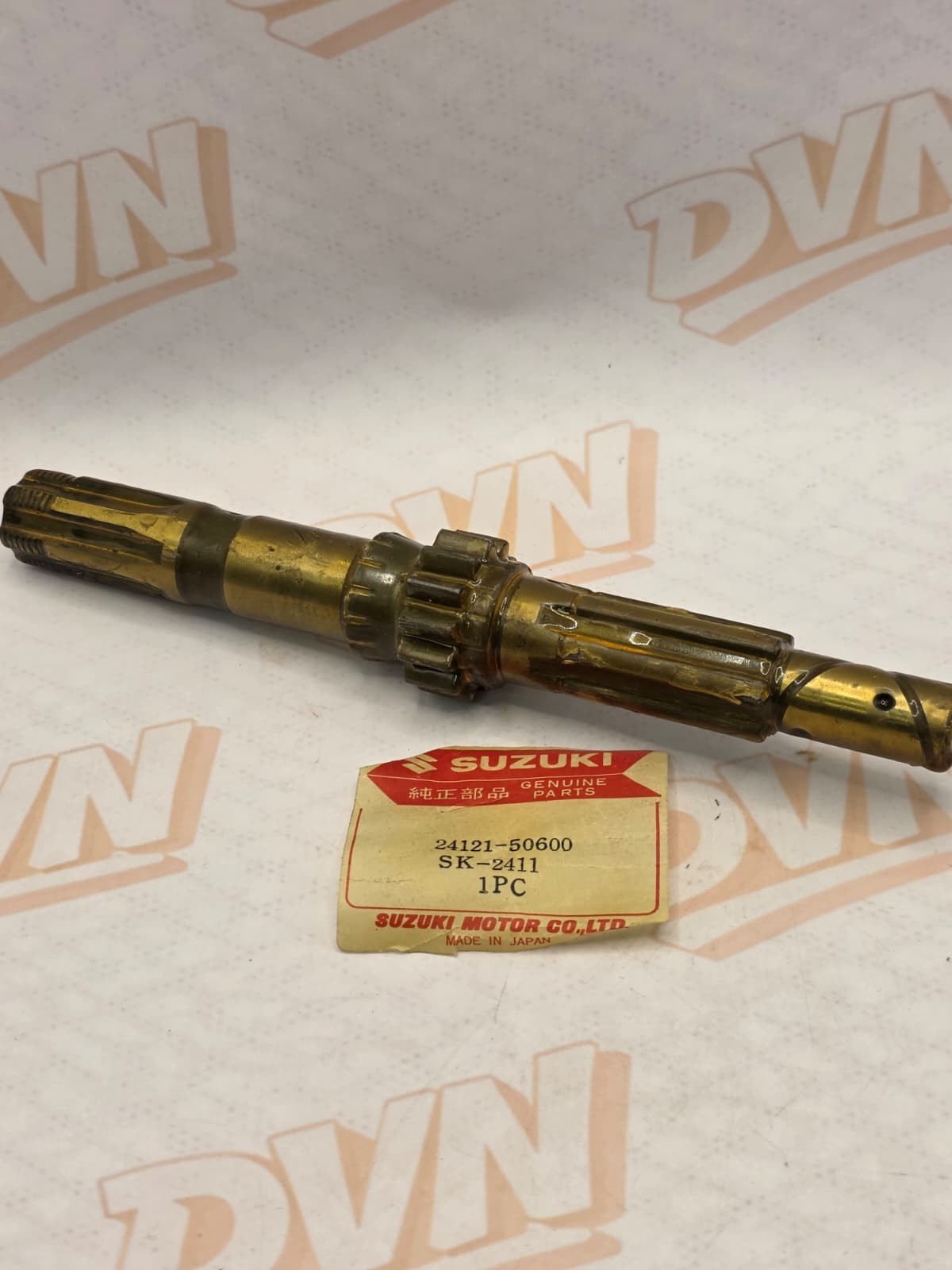 NOS NEW OEM ORIGINAL SUZUKI 1968 S32 COUNTER SHAFT 24121-50600