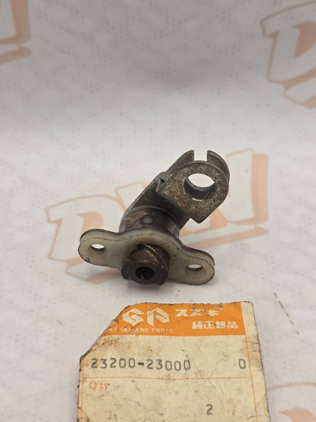SUZUKI RV90 1973 1974 1975 1976 1977 CLUTCH RELEASE SCREW 23200-23000 NOS OEM