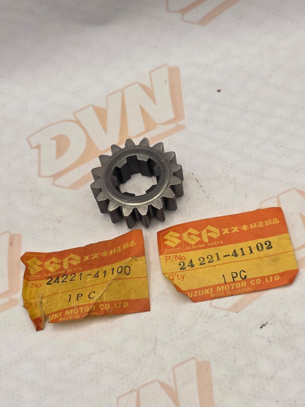 NEW GENUINE OEM SUZUKI PE250/RM250 2ND GEAR DRIVEN 1977-1981 24221-41100 16T