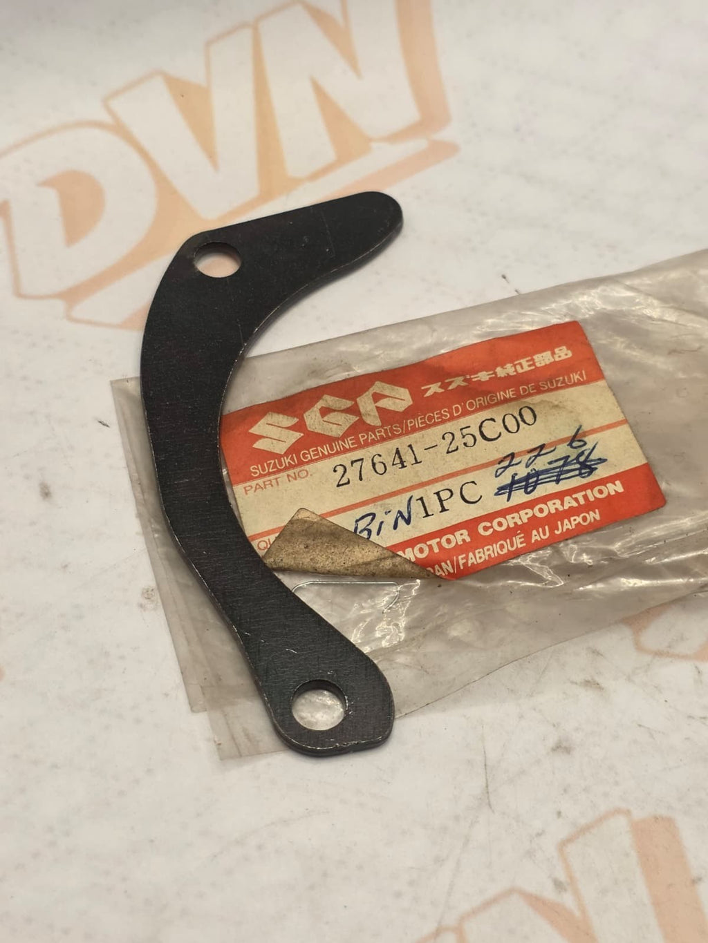 NOS GENUINE SUZUKI FRONT CHAIN PLATE 27641-25C00 NEW OEM FACTORY PART