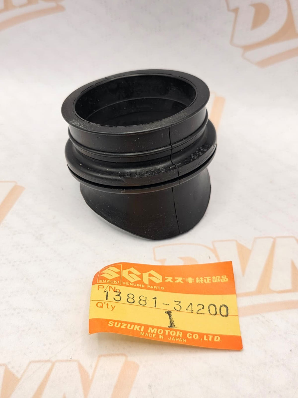 NEW  GENUINE SUZUKI GS650 AIR BOX INTAKE BOOT 13881-34200 OEM GS 650