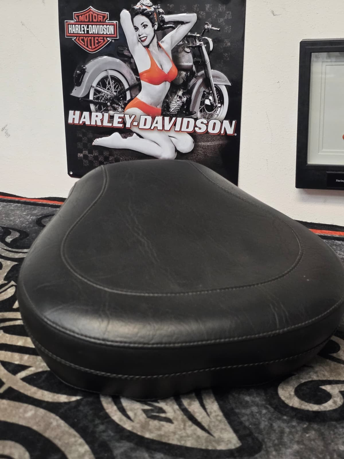 05-17 HARLEY DAVISON SOFTAIL MODELS Mustang  Wide Rear Seat