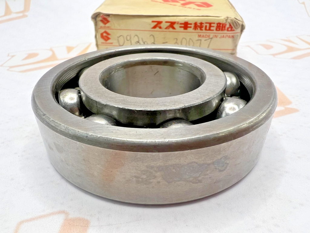 09262-30077  09262-30070 DR250 GN250 RH CRANK BEARING B1 30X72X19 BEARING NOS OE
