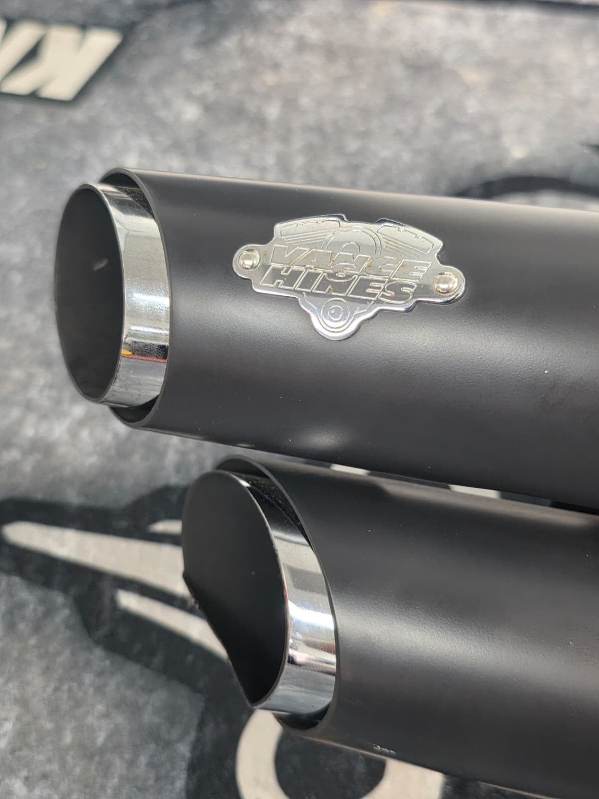07-09 HARLEY DAVIDSON SOFTAIL VANCE AND HINES springer crossbone exhaust system