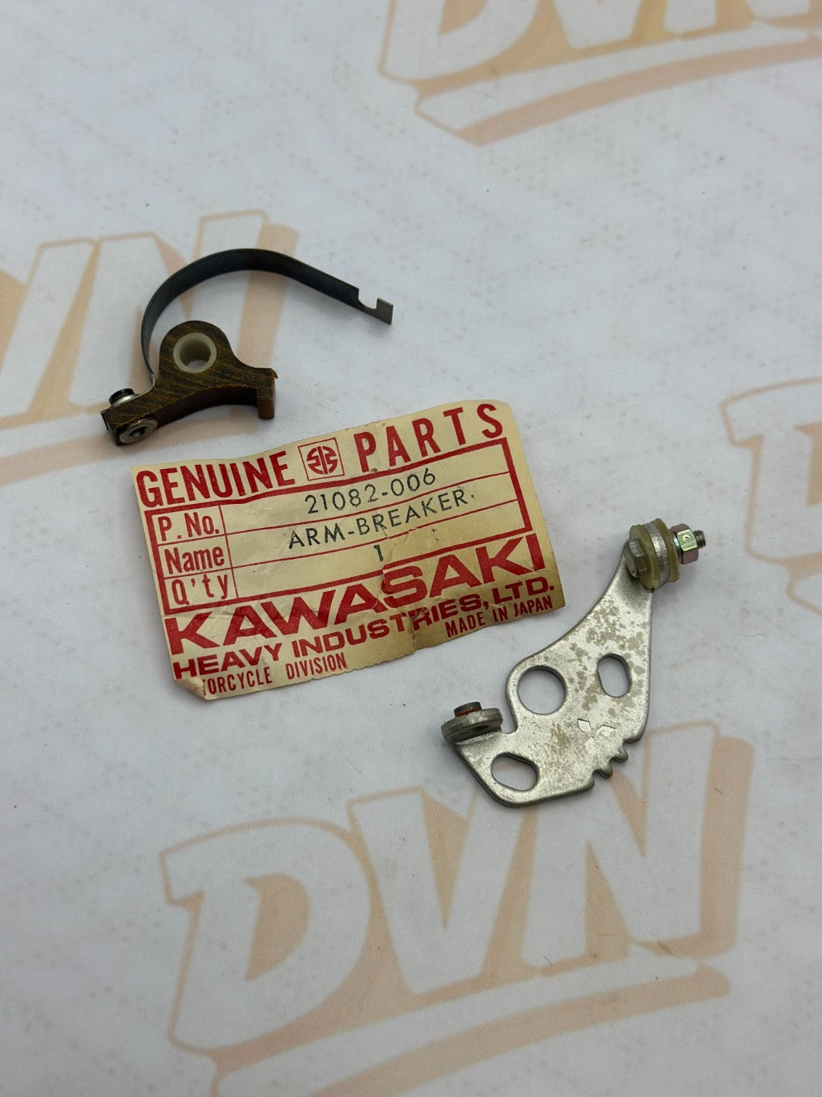 NOS Kawasaki F3 Bushwacker '68-'70 Ignition Point ~ 21082-006
