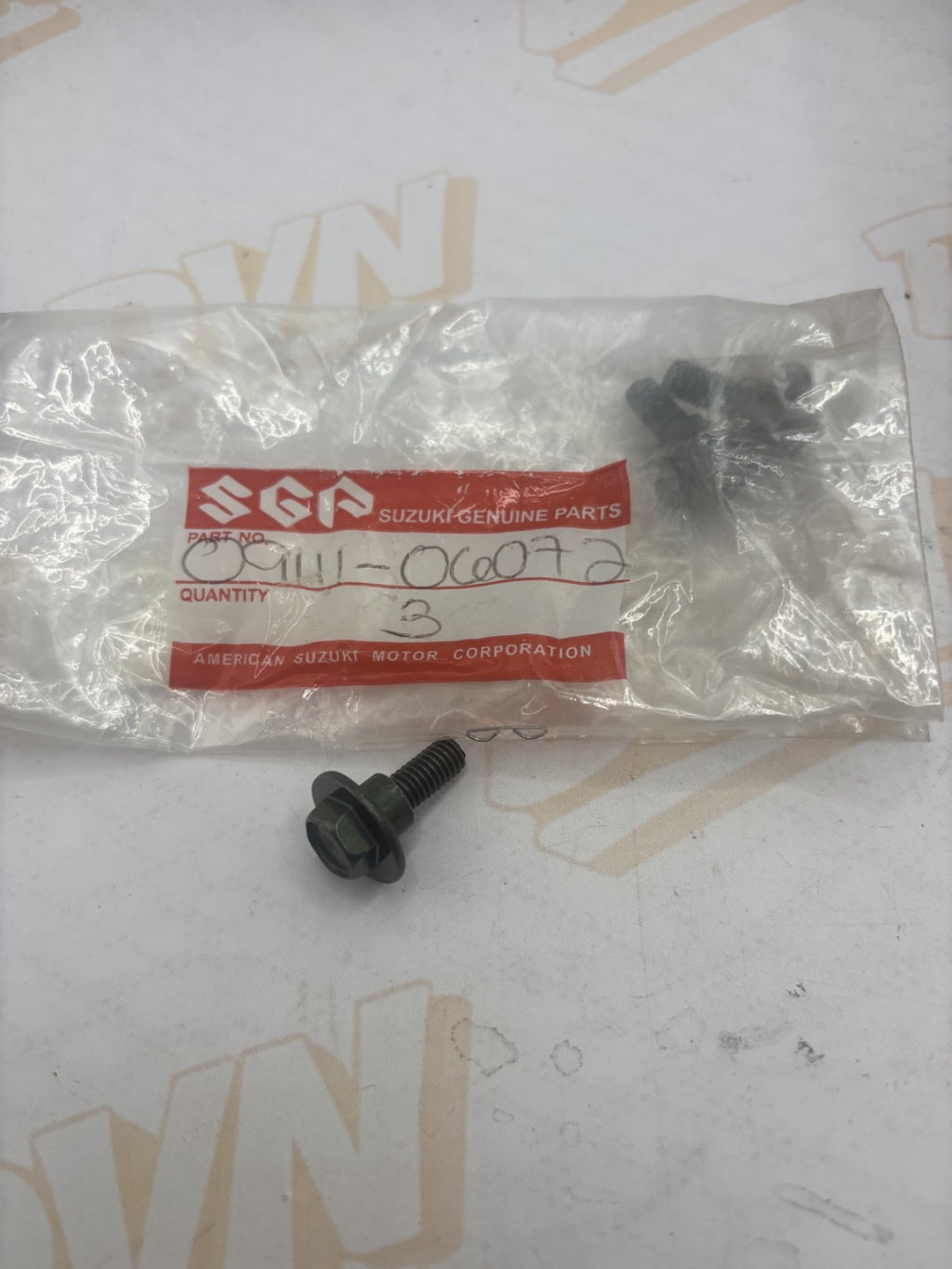 NEW SUZUKI 09111-06072 FRAME BOLT, PROTECTOR DR-Z400