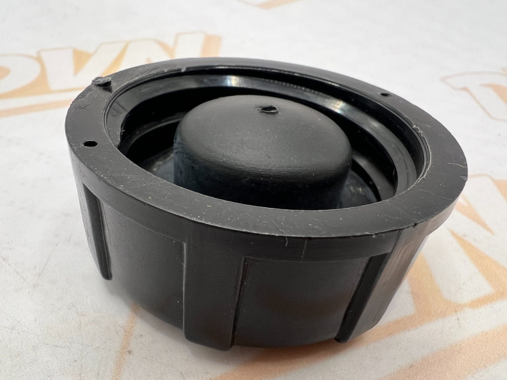 SUZUKI NOS OEM CAP,FUEL TANK 44211-27000