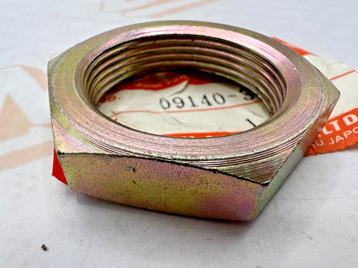 NOS GENUINE  Suzuki 09140-32001 09140-32001 Axle Nut