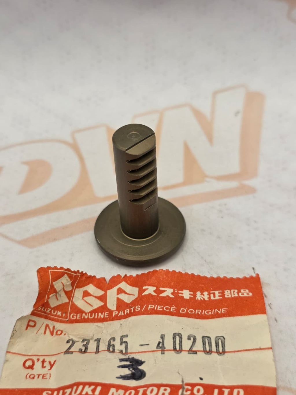 NOS GENUINE SUZUKI RM 100 125 RACK,CLUTCH RELEASE 23165-40200 NEW OEM FACTORY