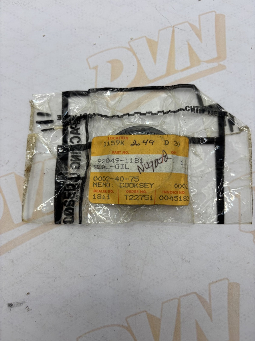 New Original OEM Kawasaki 92049-1181 Oil Seal