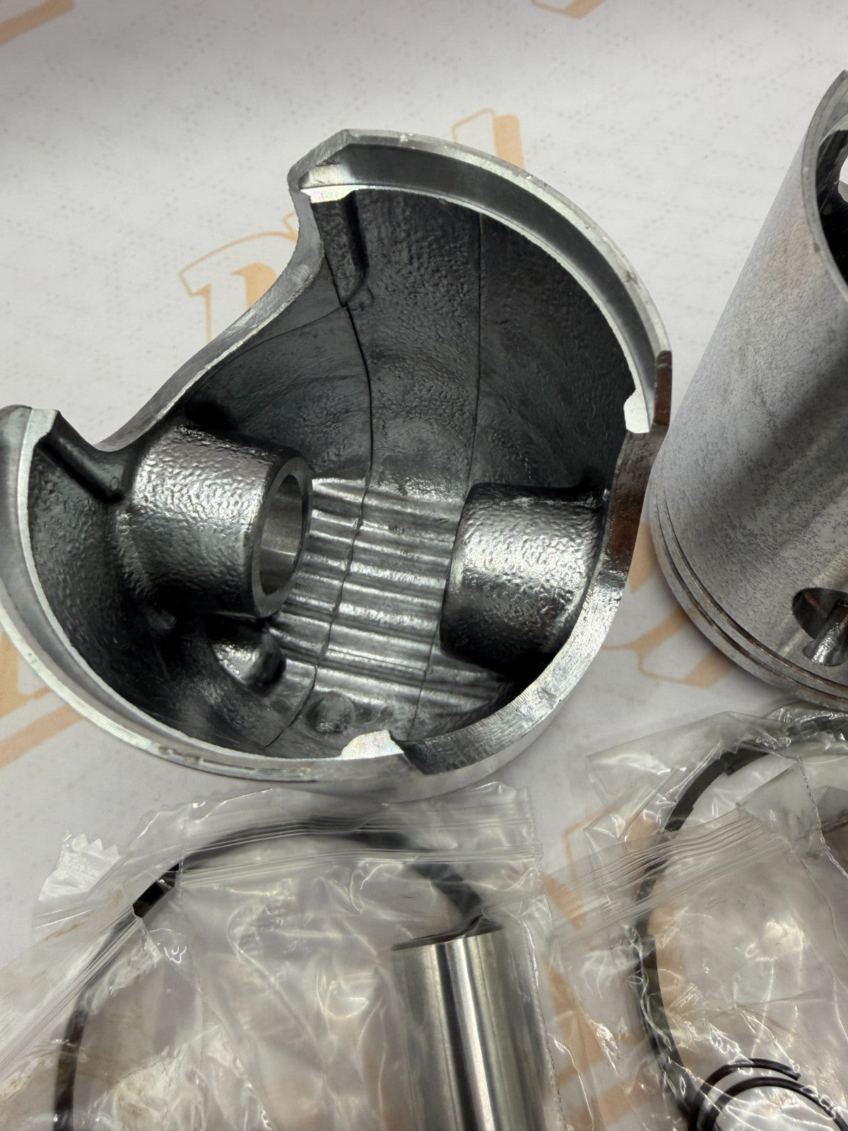 Suzuki 1969- 1975 GT500 T500 70.50MM 0.50MM OVERSIZE PISTON AND RING SET