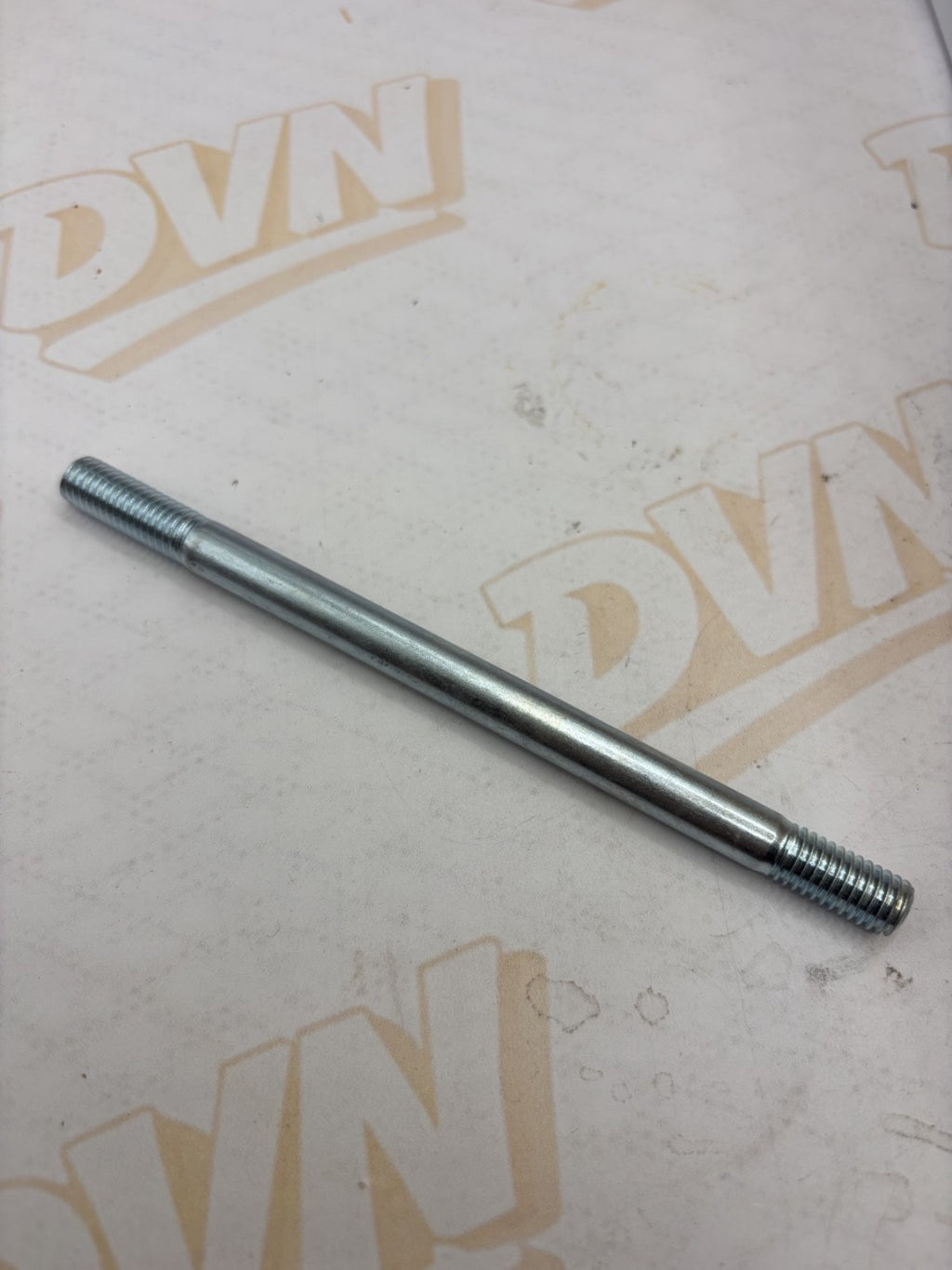 NOS SUZUKI Cylinder Stud Bolt #1 RM DS RM80 DS80  #09108-08028