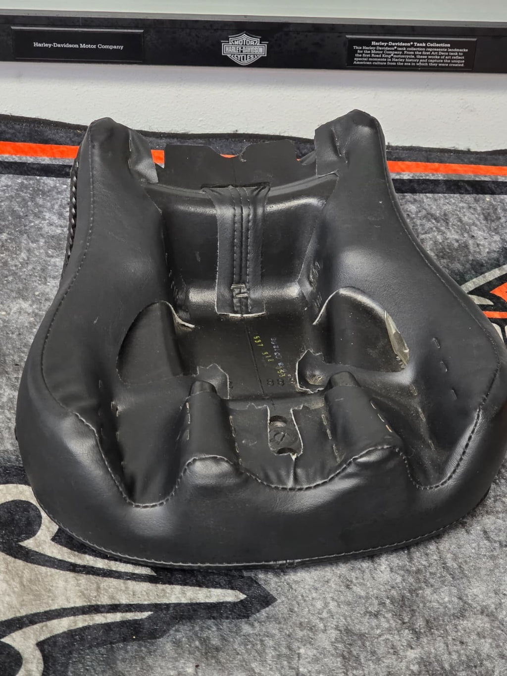 OEM HARLEY-DAVIDSON  2005-17 Softail DELUXE FLSTN  Passenger Seat