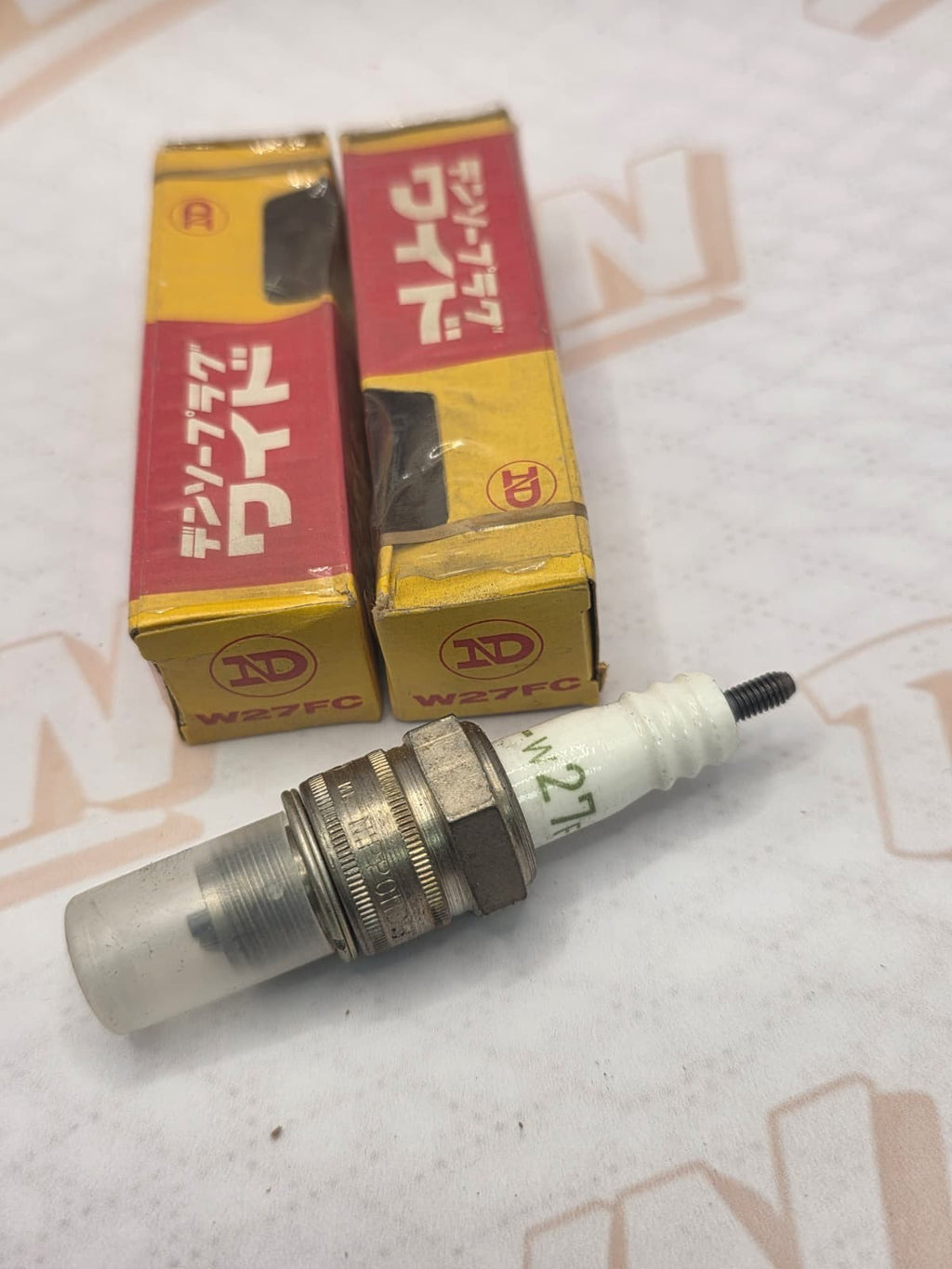 NIPPONDENSO SPARK PLUG.  W27FC.  SP324.