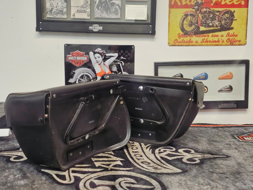 OEM Harley-Davidson Softail Saddlebags 06-17